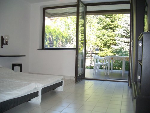 Kis Apartmanház a siófoki Aranyparton